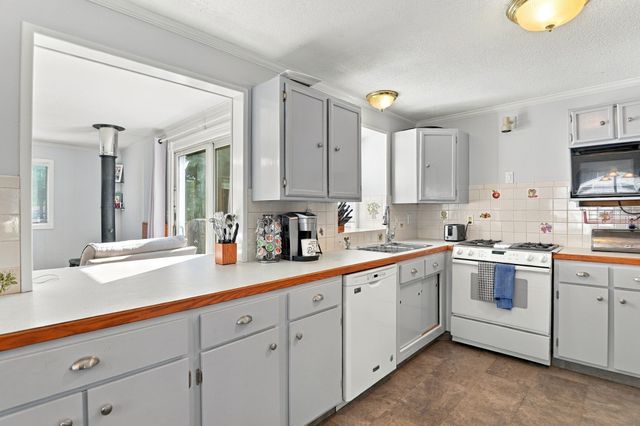 6 Ashdale Drive, Billerica, MA 01862