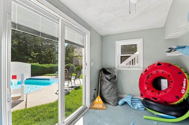 6 Ashdale Drive, Billerica, MA 01862
