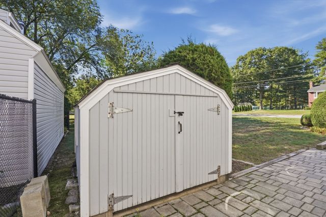 6 Ashdale Drive, Billerica, MA 01862