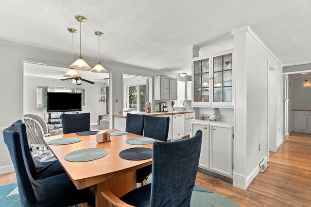 6 Ashdale Drive, Billerica, MA 01862