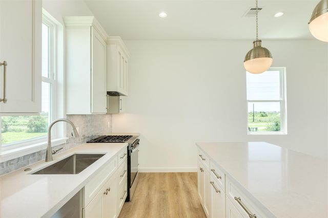 3611 W Jean St, Galveston, TX 77554