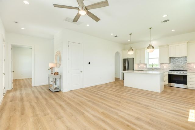 3611 W Jean St, Galveston, TX 77554