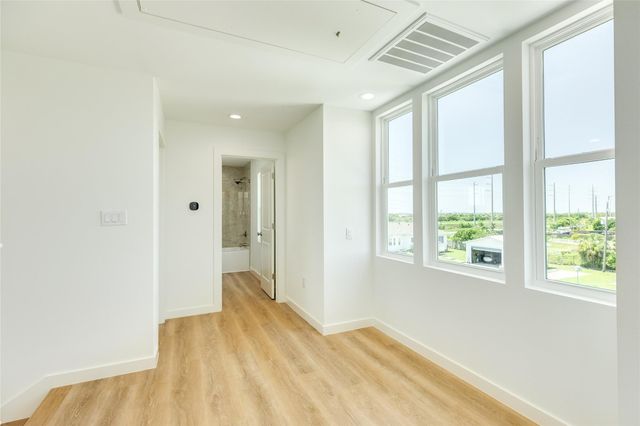 3611 W Jean St, Galveston, TX 77554