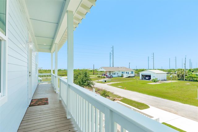 3611 W Jean St, Galveston, TX 77554