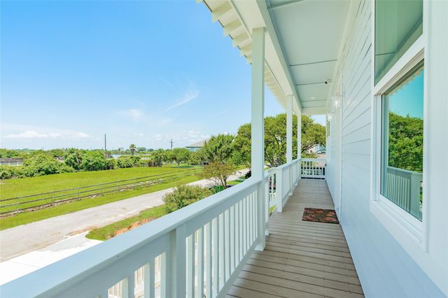 3611 W Jean St, Galveston, TX 77554