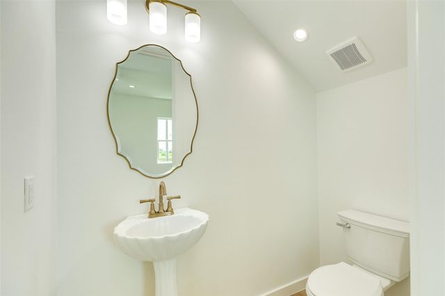 3611 W Jean St, Galveston, TX 77554