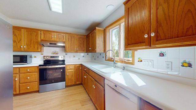 4310 56th Street Lane NW, Rochester, MN 55901