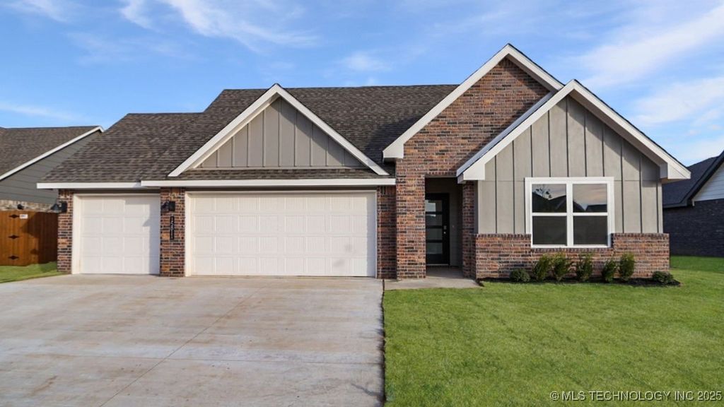 15811 E 75th Place North, Owasso, OK 74055