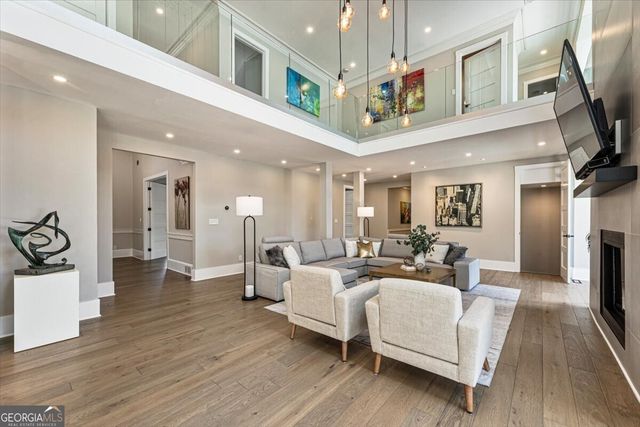 205 Slaton Circle, Roswell, GA 30075