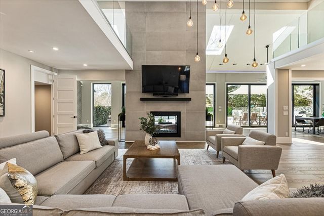 205 Slaton Circle, Roswell, GA 30075