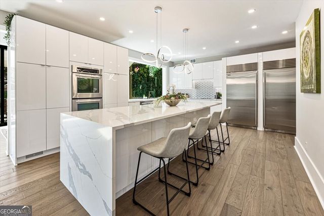 205 Slaton Circle, Roswell, GA 30075