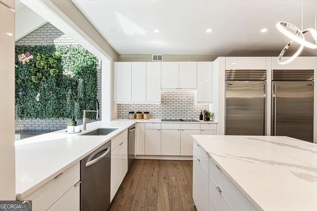 205 Slaton Circle, Roswell, GA 30075