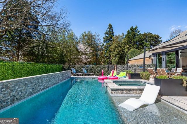 205 Slaton Circle, Roswell, GA 30075