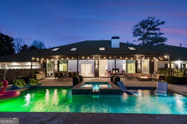 205 Slaton Circle, Roswell, GA 30075