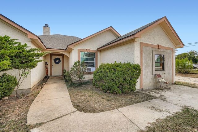 135 Petirrojo CT, Del Valle, TX 78617