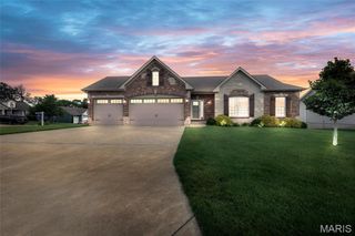 222 Austin Oaks Drive, Moscow Mills, MO 63362