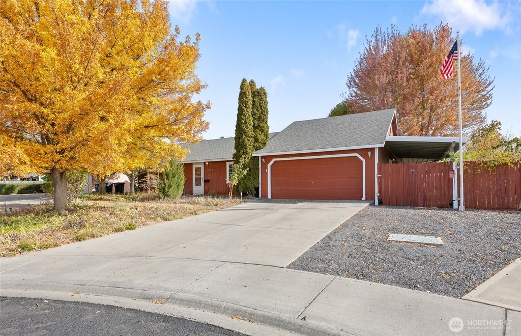 1720 E Pirate Lane, Moses Lake, WA 98837