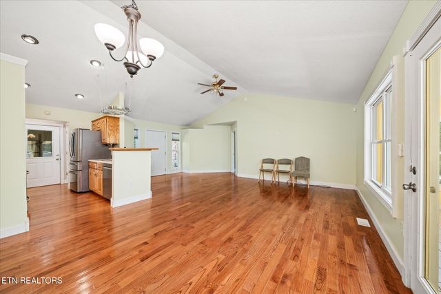 3100 Crow Drive, Crossville, TN 38572