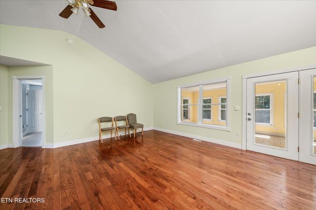 3100 Crow Drive, Crossville, TN 38572