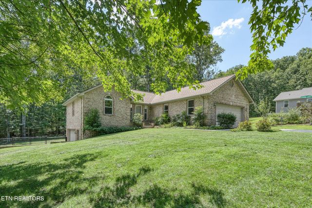3100 Crow Drive, Crossville, TN 38572