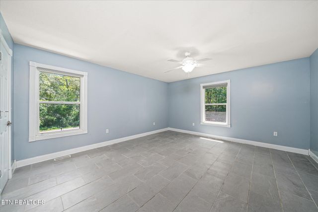 3100 Crow Drive, Crossville, TN 38572