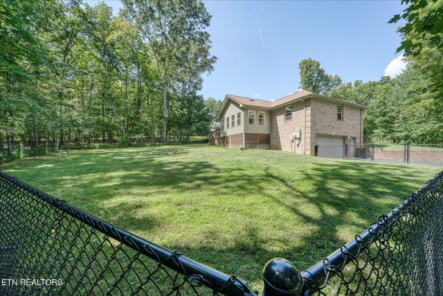 3100 Crow Drive, Crossville, TN 38572