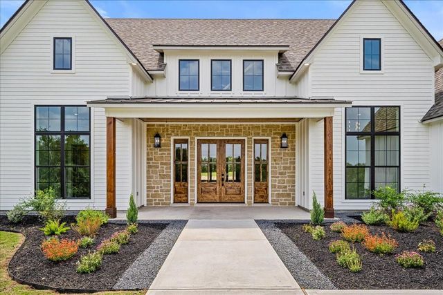 8111 Brandt Road, Burton, TX 77835