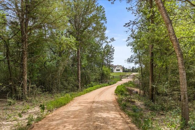 8111 Brandt Road, Burton, TX 77835