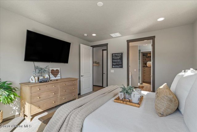 4332 W ENCLAVE WAY, Coeur D'alene, ID 83815