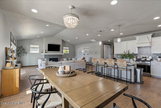 4332 W ENCLAVE WAY, Coeur D'alene, ID 83815