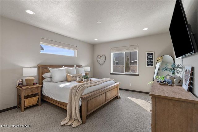 4332 W ENCLAVE WAY, Coeur D'alene, ID 83815