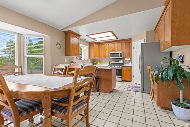 2788 W 4400 S, Roy, UT 84067
