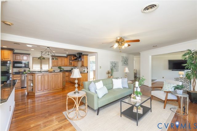4312 Erlene Ct, Chester, VA 23831