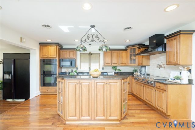 4312 Erlene Ct, Chester, VA 23831