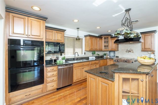 4312 Erlene Ct, Chester, VA 23831