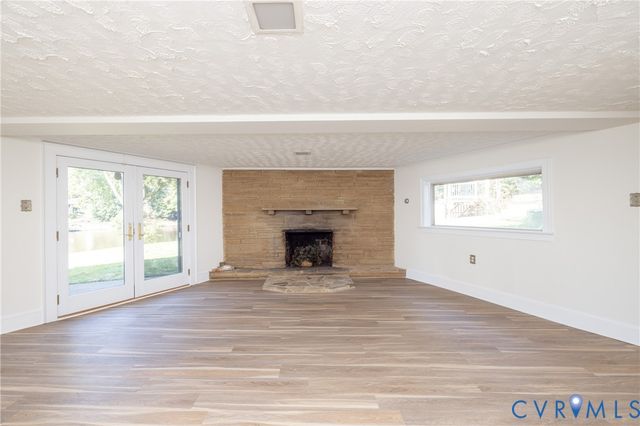 4312 Erlene Ct, Chester, VA 23831