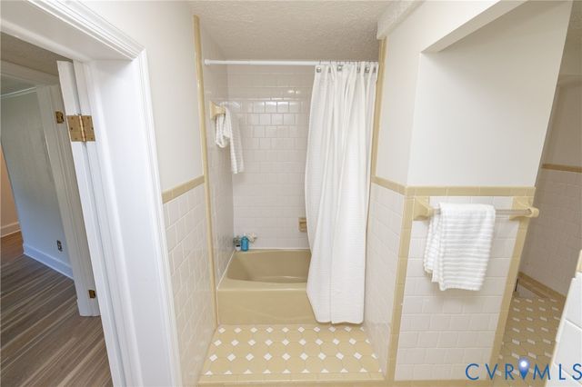 4312 Erlene Ct, Chester, VA 23831
