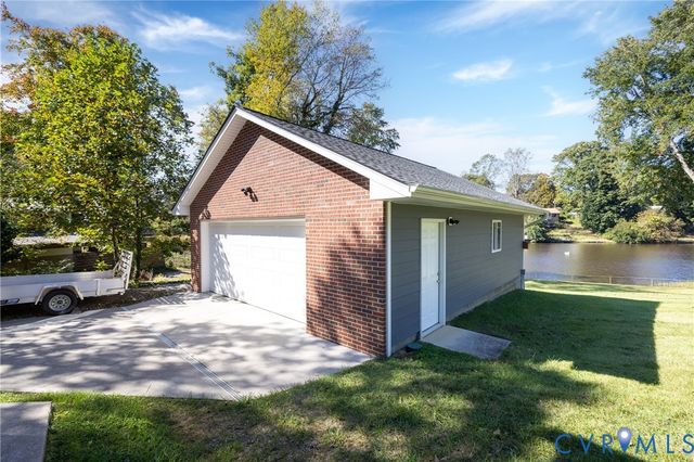 4312 Erlene Ct, Chester, VA 23831