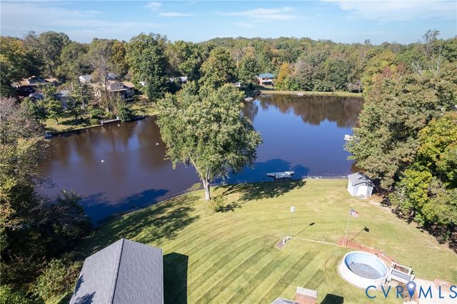 4312 Erlene Ct, Chester, VA 23831