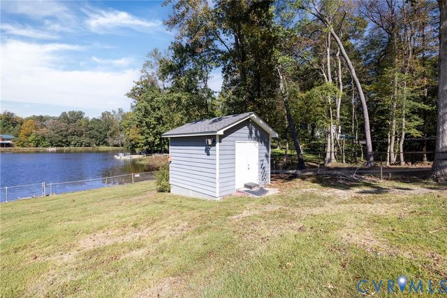 4312 Erlene Ct, Chester, VA 23831