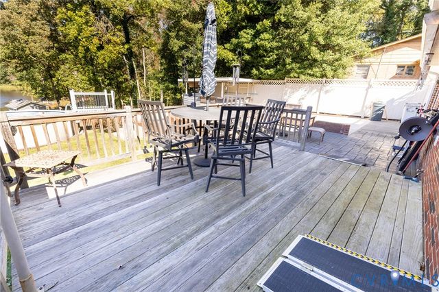 4312 Erlene Ct, Chester, VA 23831