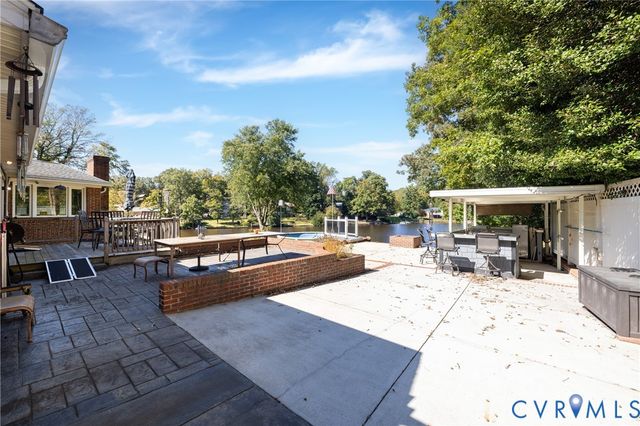 4312 Erlene Ct, Chester, VA 23831