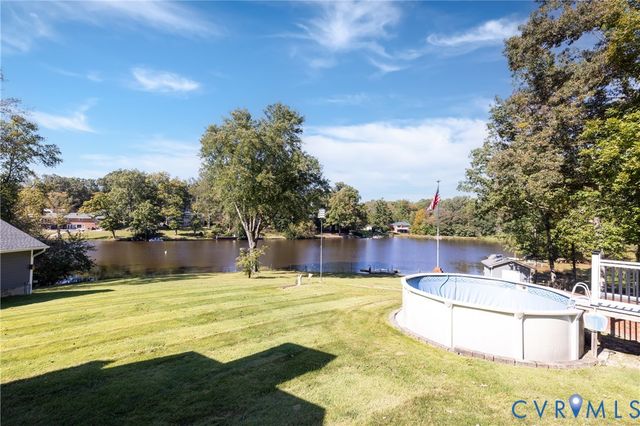 4312 Erlene Ct, Chester, VA 23831