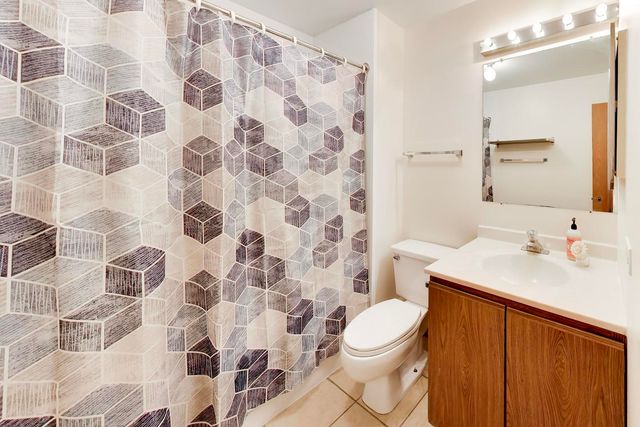 5602 Tinder Drive 6, Rolling Meadows, IL 60008