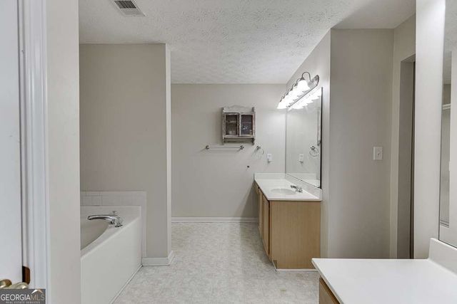 4121 Evian Way, Gainesville, GA 30507