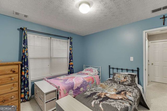 4121 Evian Way, Gainesville, GA 30507