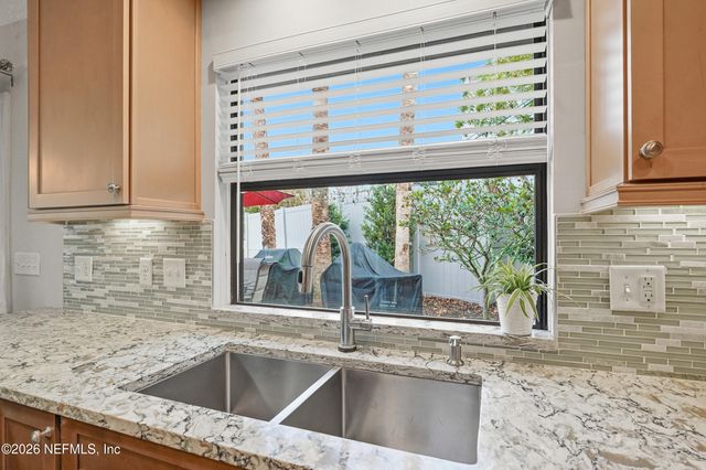 27 LAKE JULIA Drive S, Ponte Vedra Beach, FL 32082