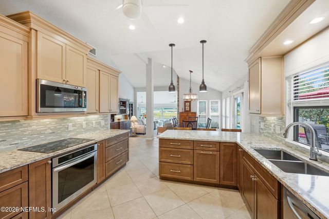 27 LAKE JULIA Drive S, Ponte Vedra Beach, FL 32082