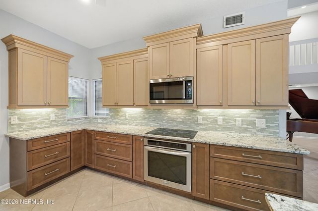 27 LAKE JULIA Drive S, Ponte Vedra Beach, FL 32082