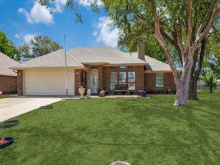 2900 Christopher Drive, Denton, TX 76209